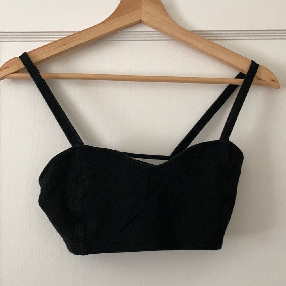 Brandy Melville bralett top. Black